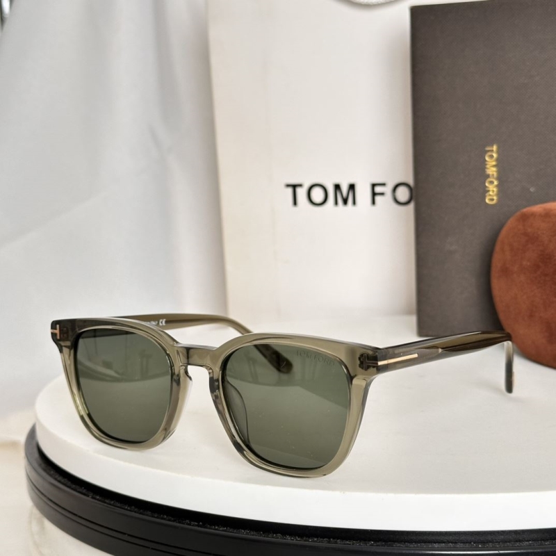 TOM FORD